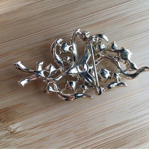 Vintage Rhodium Plated Rhinestone Ribbon Fern Brooch - Picture 3 of 4